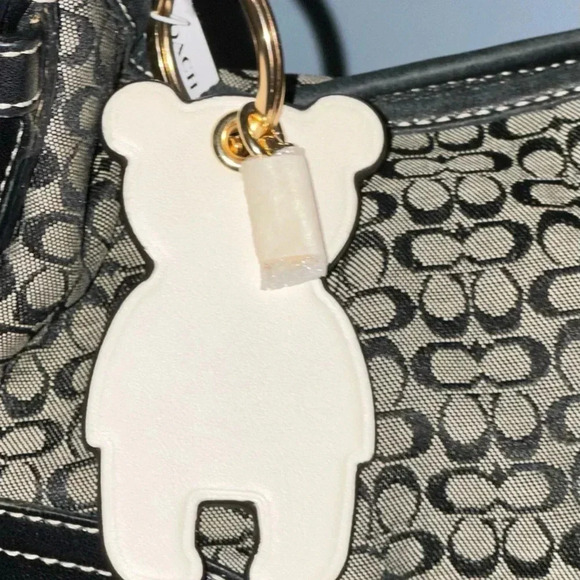 NWT Coach CF156 Bear Charm for Handbags Smooth Leather Creamy White - Picture 4 of 8